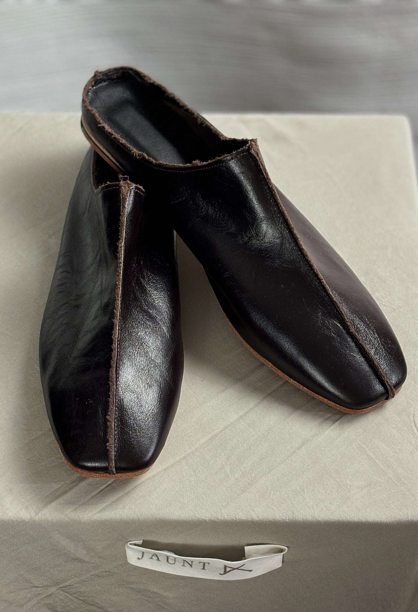 Dark Chocolate Leder Flat Mules